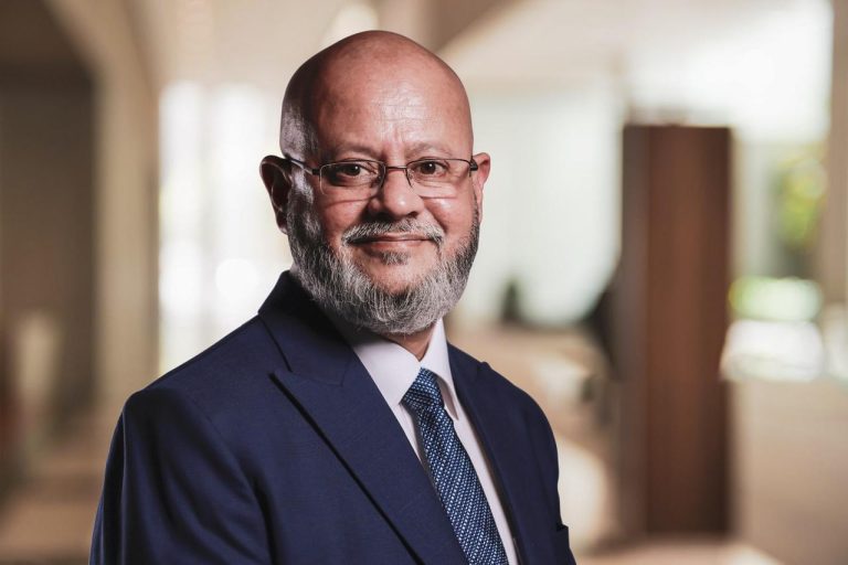 Robin Mukherjee Story
